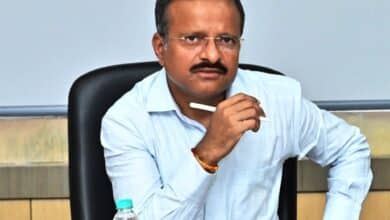 *मुख्यमंत्री के प्रमुख सचिव ने नक्सल प्रभावित जिलों में विकास कार्यों की समीक्षा की,*  *विकास योजनाओं के प्रभावी क्रियान्वयन पर जोर:गांव-गांव तक योजनाओं की पहुँच सुनिश्चित करने के निर्देश*