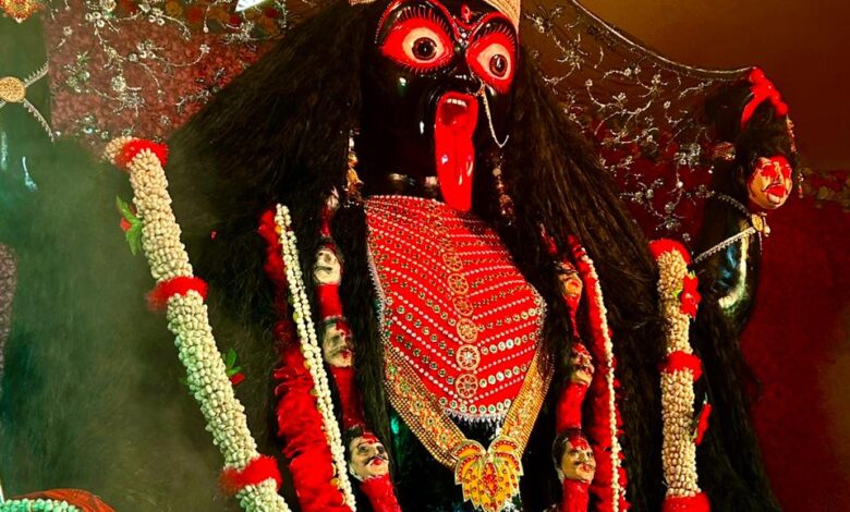 23 को विराजेंगी पेंड्रा की बड़ी महाकाली , जगतजननी महाकाली शीतला सेवा समिति पेंड्रा का शानदार 10वा वर्ष आयोजन, सज़ा भव्य पंडाल