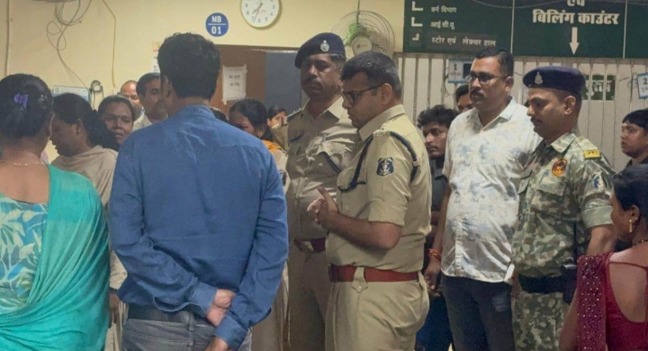 *गणेश विसर्जन करने गए पुलिसकर्मियों के तीन नाबालिग बच्चें की पानी में डूबने से मौत, मौके पर पहुंचे पुलिस कप्तान*