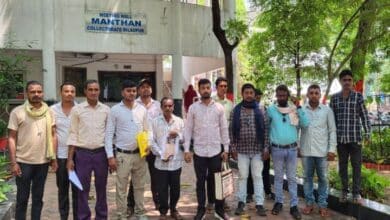 *15 वर्ष इंतजार करने के बाद भी नहीं बन पाई सड़क, 16 गांव के सरपंच सहित जनप्रतिनिधि पहुंचे कलेक्टर दफ्तर, दस दिन के भीतर काम चालू नहीं होने पर करेंगे हाईवे में चक्काजाम*
