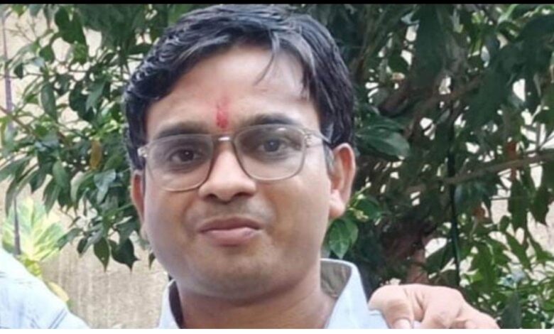 *घर वालों से नाराज होकर चार दिन से लापता युवक का नदी में मिला शव, आधार कार्ड से हुई युवक की पहचान*