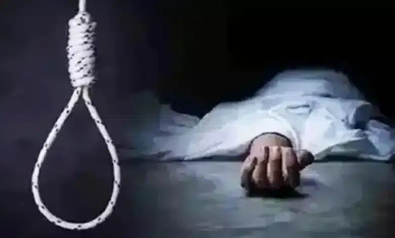 *नवविवाहिता की घर में फांसी के फंदे पर लटकी मिली लाश, रिस्तेदारो को बताती थी अपनी परेशानी*
