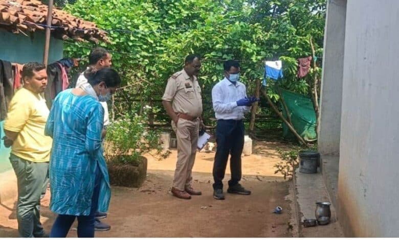 *पति- पत्नी की संदिग्ध परिस्थिति में लाश मिलने सनसनी, दोनों शराब के थे आदी छिन गया चार बच्चों के सिर से साया* *पति- पत्नी की संदिग्ध परिस्थिति में लाश मिलने सनसनी, दोनों शराब के थे आदी छिन गया चार बच्चों के सिर से साया*