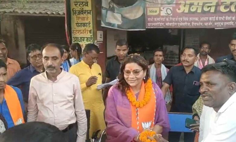 . ‘सरकार में भी है रावण’ – BJP विधायक रेणुका सिंह के बयान पर कांग्रेस का वार, पूछा कौन है वो रावण?