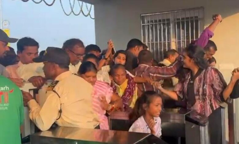 प्रधानमंत्री ने किया उद्घाटन, तीन दिन में ही ट्राइबल म्यूजियम की व्यवस्था धराशायी”