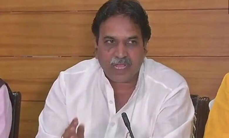 भाजपा विधायक राजेश मूणत का बड़ा बयान — “अवैध थी चौपाटी, कांग्रेस दे रही थी संरक्षण”, 1000 सीटर लाइब्रेरी के लिए हुआ टेंडर भाजपा विधायक राजेश मूणत का बड़ा बयान — “अवैध थी चौपाटी, कांग्रेस दे रही थी संरक्षण”, 1000 सीटर लाइब्रेरी के लिए हुआ टेंडर