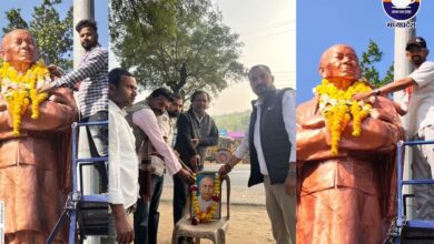 सरदार वल्लभभाई पटेल की पुण्यतिथि पर अपना दल (एस) ने दी भावभीनी श्रद्धांजलि