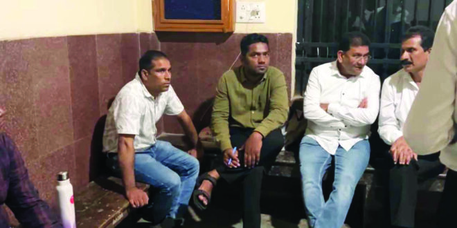 छत्तीसगढ़ कोयला घोटाला: जयचंद कोशले पर 1000 पेज का चालान, ईओडब्ल्यू ने खोले अवैध लेन-देन के बड़े राज छत्तीसगढ़ कोयला घोटाला: जयचंद कोशले पर 1000 पेज का चालान, ईओडब्ल्यू ने खोले अवैध लेन-देन के बड़े राज