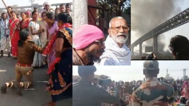 *ग्रामीणों और पुलिस के बीच भारी तनाव : भीड़ ने महिला थाना प्रभारी को पीटा, वाहनों में लगाई आग; हाथ जोड़ती रही पुलिसकर्मी*