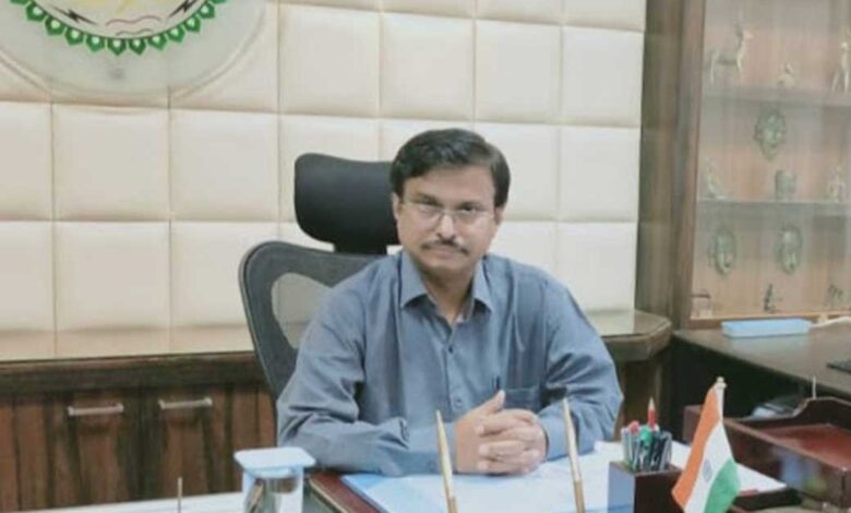 भूमि नामांतरण में अहम फैसला: धारा 49 के तहत प्रत्यावर्तन अवैध, संभागायुक्त महादेव कावरे ने एसडीओ का आदेश निरस्त किया