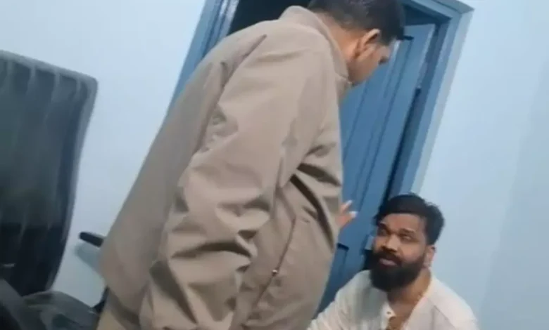 रायपुर में हिट एंड रन: विधायक पुत्र लक्की सिंह हिरासत में, तीन आरोपी फरार रायपुर में हिट एंड रन: विधायक पुत्र लक्की सिंह हिरासत में, तीन आरोपी फरार