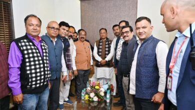 *नवनिर्वाचित अध्यक्ष अजित मिश्रा के नेतृत्व में कार्यकारिणी ने मुख्यमंत्री विष्णुदेव साय से की शिष्टाचार मुलाक़ात,* *26 जनवरी को बिलासपुर प्रेस क्लब की नवनिर्वाचित कार्यकारिणी को शपथ दिलाएंगे सीएम साय*