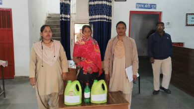 *रतनपुर पुलिस की कार्यवाही “एक युद्ध नशे के विरुद्ध” : अवैध शराब बेचते पड़की गई महिला*