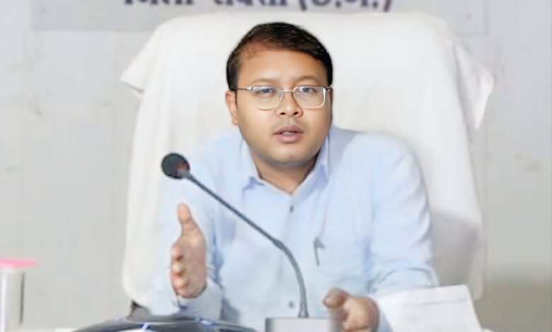 *पुटीडीह धान खरीदी प्रभारी के खिलाफ हुआ एफआईआर, कलेक्टर के निर्देश पर दर्ज हुआ मामला* *पुटीडीह धान खरीदी प्रभारी के खिलाफ हुआ एफआईआर, कलेक्टर के निर्देश पर दर्ज हुआ मामला*