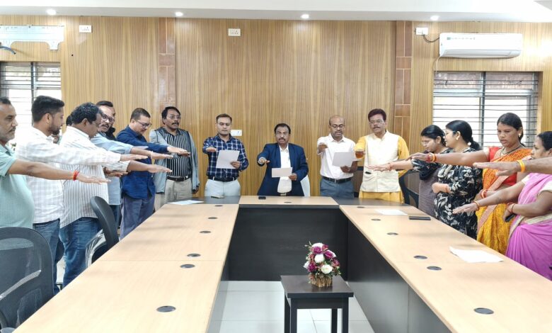 राष्ट्रीय मतदाता दिवस पर कुशाभाऊ ठाकरे पत्रकारिता विश्वविद्यालय में शपथ समारोह आयोजितकमिश्नर महादेव कावरे ने युवाओं को लोकतंत्र का प्रहरी बनने का दिया संदेश