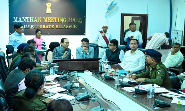 *मुख्यमंत्री विष्णुदेव साय गणतंत्र दिवस पर जिले में करेंगे ध्वजारोहण,*  *टीएल बैठक में कलेक्टर ने की तैयारियों एवं लंबित प्रकरणों की समीक्षा*