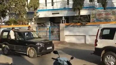 *भागवत कथा में शामिल होने आए पूर्व सीएम भूपेश बघेल के स्वागत में युवाओं का कार में स्टंट बाजी करने वाले विडियो को आईजी झा ने लिया संज्ञान, वाहन जप्त कर अपराध दर्ज*