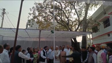 *नगर पालिका प्रशासन की घोर लापरवाही उजागर, गणतंत्र दिवस पर ध्वज फहराने के दौरान फिसला राष्ट्रध्वज, कुछ क्षणों के लिए मचा अफरा-तफरी विडियो वायरल*