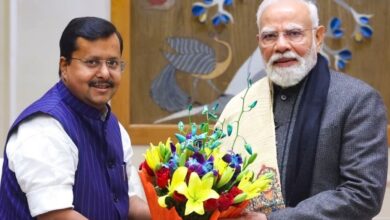 *भाजपा पार्टी को मिला नया राष्ट्रीय अध्यक्ष, प्रधानमंत्री मोदी ने पुष्प-गुच्छ देकर किया स्वागत*