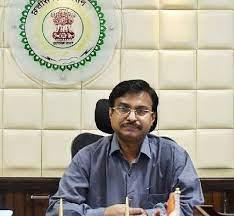 *संभागायुक्त कावरे ने लिया निर्णय में 48 वर्ष पूर्व का नामांतरण निरस्त, तहसीलदार को जांच कर कार्रवाई के निर्देश*