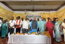 *मितानिन बहनों द्वारा आयोजित पंचायत स्वास्थ्य सम्मेलन में शामिल हुए पूर्व स्पीकर धरमलाल कौशिक*  *कहा : जनस्वास्थ्य अभियानों में मितानिन बहनों का अतुलनीय योगदान है*