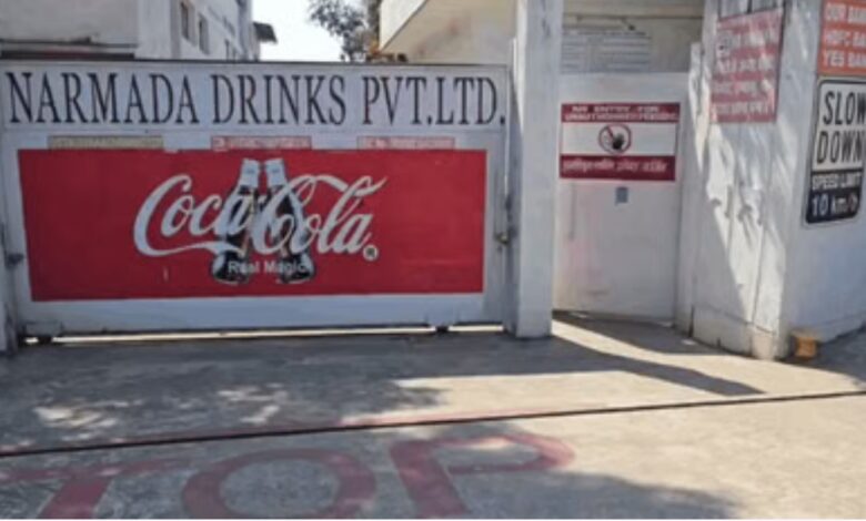 *बिलासपुर समेत पांच जगहों पर नर्मदा कोल्ड्रिंक्स में रेड, छापामारी छह सदस्यीय टीम पहुंची फैक्टरी*