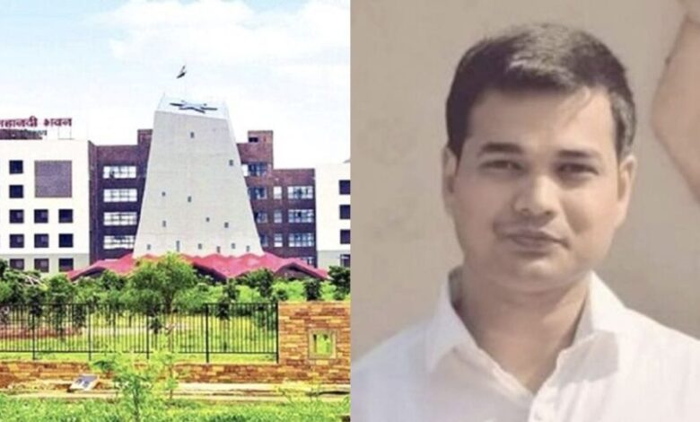 डिप्टी कलेक्टर करुण डहरिया सस्पेंड, ग्रामीण की हत्या मामले में गिरफ्तारी के बाद शासन का सख्त एक्शन डिप्टी कलेक्टर करुण डहरिया सस्पेंड, ग्रामीण की हत्या मामले में गिरफ्तारी के बाद शासन का सख्त एक्शन