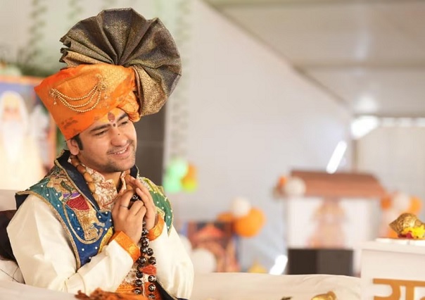 कोरबा में गरजा बागेश्वर धाम सरकार का मंच: हनुमंत कथा में उमड़ा जनसैलाब, धीरेंद्र कृष्ण शास्त्री की धर्मांतरण पर ख़ुली चेतावनी कोरबा में गरजा बागेश्वर धाम सरकार का मंच: हनुमंत कथा में उमड़ा जनसैलाब, धीरेंद्र कृष्ण शास्त्री की धर्मांतरण पर ख़ुली चेतावनी