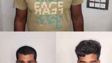 पेंड्रा पुलिस की बड़ी कार्रवाई! तालाब किनारे चल रहे जुआ फड़ पर छापा, 3 जुआरी गिरफ्तार; नगदी, मोबाइल और बाइक समेत ₹88 हजार जब्त पेंड्रा पुलिस की बड़ी कार्रवाई! तालाब किनारे चल रहे जुआ फड़ पर छापा, 3 जुआरी गिरफ्तार; नगदी, मोबाइल और बाइक समेत ₹88 हजार जब्त