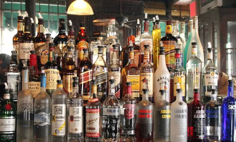 मध्य प्रदेश में शराब दुकानों के ठेके का 8वां चरण: समूह के साथ अब एकल दुकानों के लिए भी आवेदन का मौका, नई टाइमलाइन जारी मध्य प्रदेश में शराब दुकानों के ठेके का 8वां चरण: समूह के साथ अब एकल दुकानों के लिए भी आवेदन का मौका, नई टाइमलाइन जारी