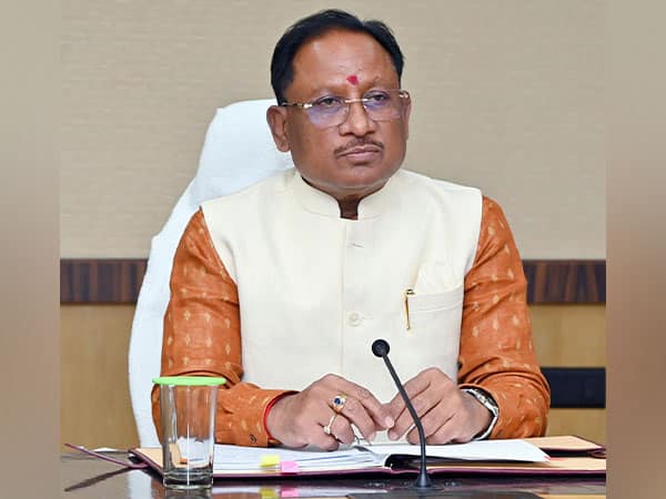 निजी स्कूलों की मनमानी पर सख्त CM विष्णु देव साय ने कहा—अभिभावकों पर दबाव बर्दाश्त नहीं, नियम तोड़ने वालों पर होगी कड़ी कार्रवाई