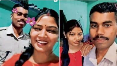 *छत्तीसगढ़: एक और आरक्षक का वर्दी में बीबी के साथ ठुमके लगाने का विडियो वायरल, यूजर्स ने कहा- कार्यवाही होगी तो बेखौफ अंदाज में रिप्लाई “आई एम वेटिंग ब्रो”*