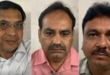 इंदौर में PWD के तीन अधिकारी रिश्वत लेते रंगे हाथ गिरफ्तार, लोकायुक्त की बड़ी कार्रवाई