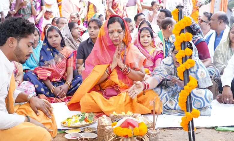 मुख्यमंत्री विष्णुदेव साय की धर्मपत्नी कौशल्या साय ने किया 37 करोड़ की ईब व्यपवर्तन योजना का भूमिपूजन, 10 से अधिक गांवों को मिलेगा सिंचाई लाभ