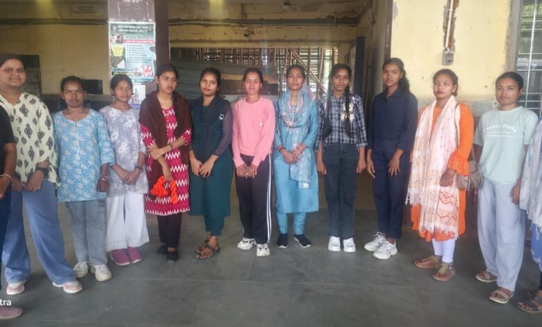 *विश्व हिंदू परिषद दुर्गावाहिनी शौर्य प्रशिक्षण वर्ग के लिए गौरेला-पेंड्रा-मरवाही से 13 बहनें बिलासपुर रवाना*