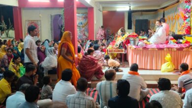 पेंड्रा के शिव मंदिर में विश्व हिंदू परिषद मातृशक्ति द्वारा 108वें हनुमान चालीसा पाठ का भव्य उद्यापन, महाआरती और विशेष अनुष्ठान क़े साथ सम्पन्न हुआ