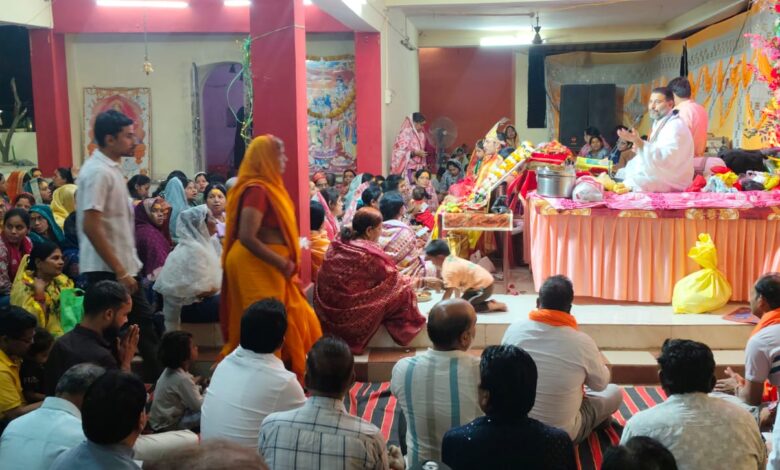 पेंड्रा के शिव मंदिर में विश्व हिंदू परिषद मातृशक्ति द्वारा 108वें हनुमान चालीसा पाठ का भव्य उद्यापन, महाआरती और विशेष अनुष्ठान क़े साथ सम्पन्न हुआ