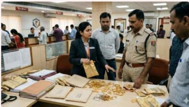 ICICI बैंक में 1.38 करोड़ का गोल्ड लोन घोटाला: ग्राहकों का सोना गायब, लॉकर में मिले नकली गहने, डिप्टी ब्रांच मैनेजर पति संग फरार