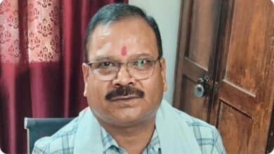 *एसडीएम के बाबू को 15 हजार रिश्वत लेते एसीबी की टीम ने रंगे हाथों पकड़ा*