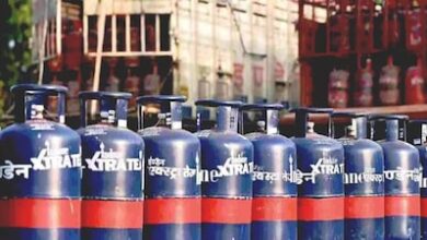 *कमर्शियल सिलिंडरों की कीमत में 993 रुपये की बढ़ोतरी, अब 3071.50 रुपये तक पहुंचा दाम*