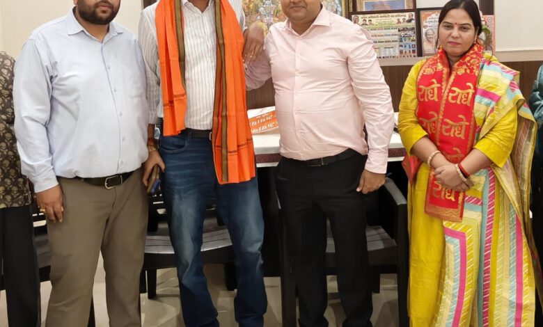 रायपुर शहर शिक्षा प्रकोष्ठ की नई कार्यकारिणी घोषित, अभिषेक अग्रवाल बने संयोजक, बिमलेंद्र तिवारी को मिली मीडिया प्रभारी की जिम्मेदारी रायपुर शहर शिक्षा प्रकोष्ठ की नई कार्यकारिणी घोषित, अभिषेक अग्रवाल बने संयोजक, बिमलेंद्र तिवारी को मिली मीडिया प्रभारी की जिम्मेदारी