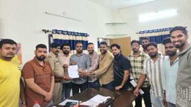 *कांग्रेस पदाधिकारी ने की सोशल मीडिया मिडिया में महिलाओं के सम्मान के विरुद्ध आपत्तिजनक टिप्पणी, भाजयुमो ने सिविल लाइन थाने में की शिकायत* *कांग्रेस पदाधिकारी ने की सोशल मीडिया मिडिया में महिलाओं के सम्मान के विरुद्ध आपत्तिजनक टिप्पणी, भाजयुमो ने सिविल लाइन थाने में की शिकायत*