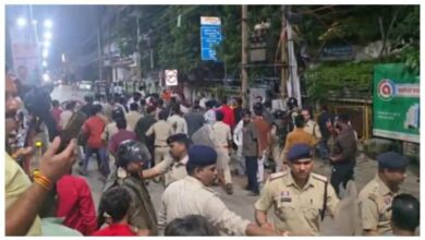 *बिलासपुर के भाईचारे पर पत्थर किसने फेंका?*  *खपरगंज की हिंसा पर निष्पक्ष और कठोर कार्रवाई जरूरी, लेकिन क्या आरोपियों के अवैध निर्माण पर भी चलेगा बुलडोजर?*
