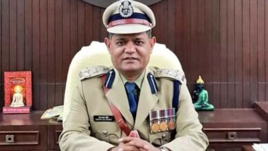  *छत्तीसगढ़ उच्च न्यायालय: तत्कालीन आईजी डांगी मामला: जांच की जानकारी नहीं देने पर हाईकोर्ट सख्त, शासन को एक सप्ताह की मोहलत…*