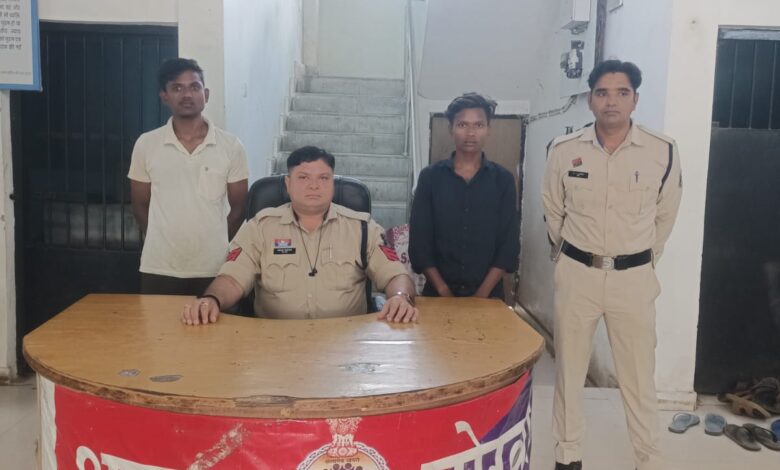 *महिला से छेड़खानी और गाली-गलौज के मामले में दो आरोपी गिरफ्तार*   *पुलिस ने त्वरित कार्रवाई कर दोनों को पकड़ा, न्यायालय में किया पेश*