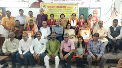 सशक्त हस्ताक्षर की 52वीं काव्य गोष्ठी संपन्न  सशक्त हस्ताक्षर की 52वीं काव्य गोष्ठी संपन्न, साहित्यकारों का सम्मान और काव्य पाठ ने बांधा समां