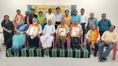 सशक्त हस्ताक्षर की 53वीं काव्य गोष्ठी संपन्न, कवियों की शानदार प्रस्तुतियों ने बांधा समां